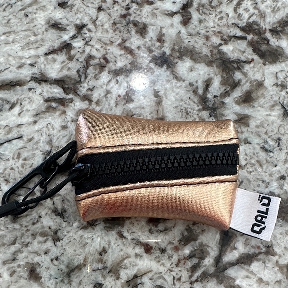 Women’s Qalo Stackable Rings - Picture 2 of 6